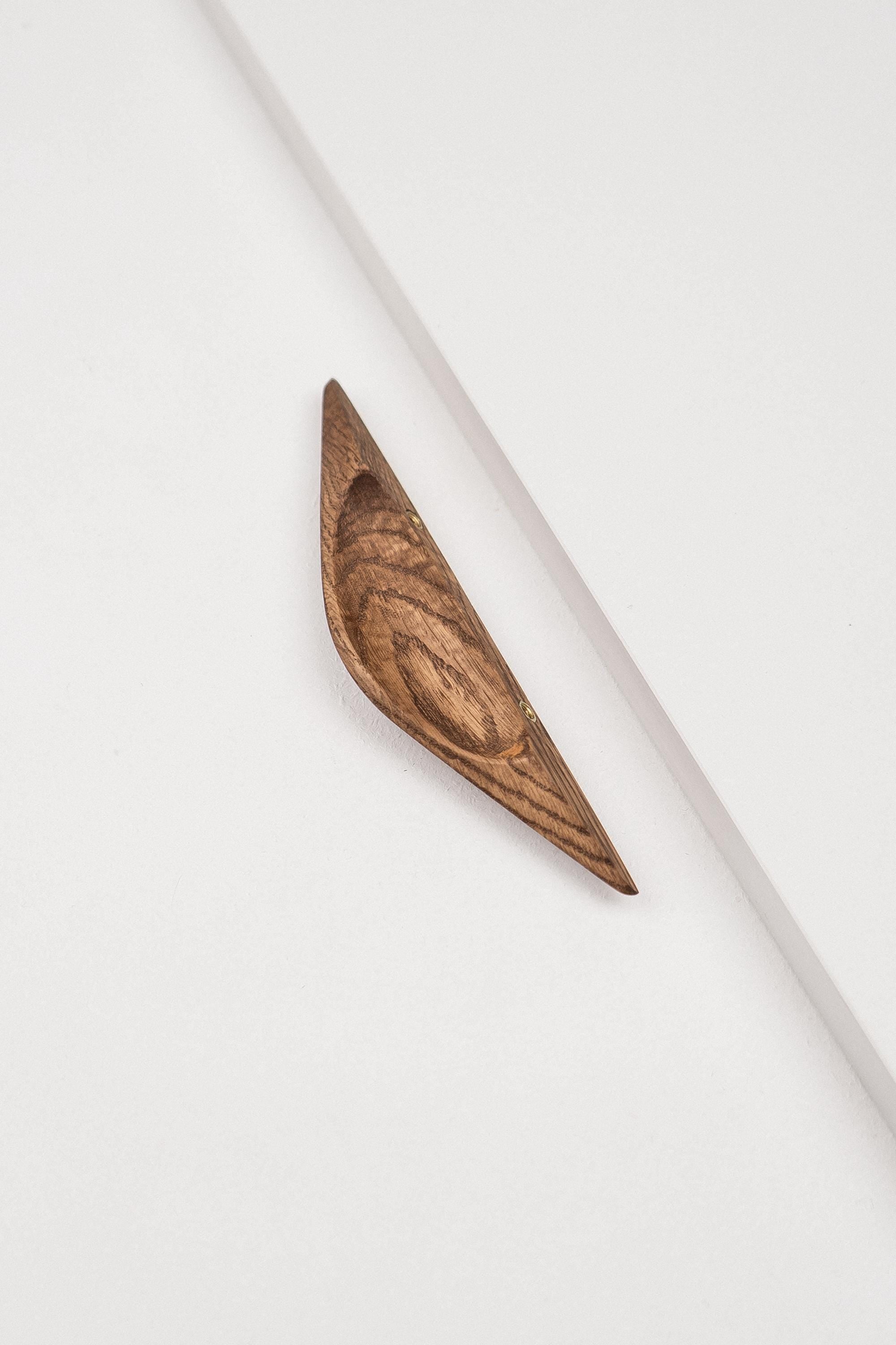 Shard Solid Oak Cabinet Handle, Wooden Kitchen & Cabinet Pull, Walnut Finish