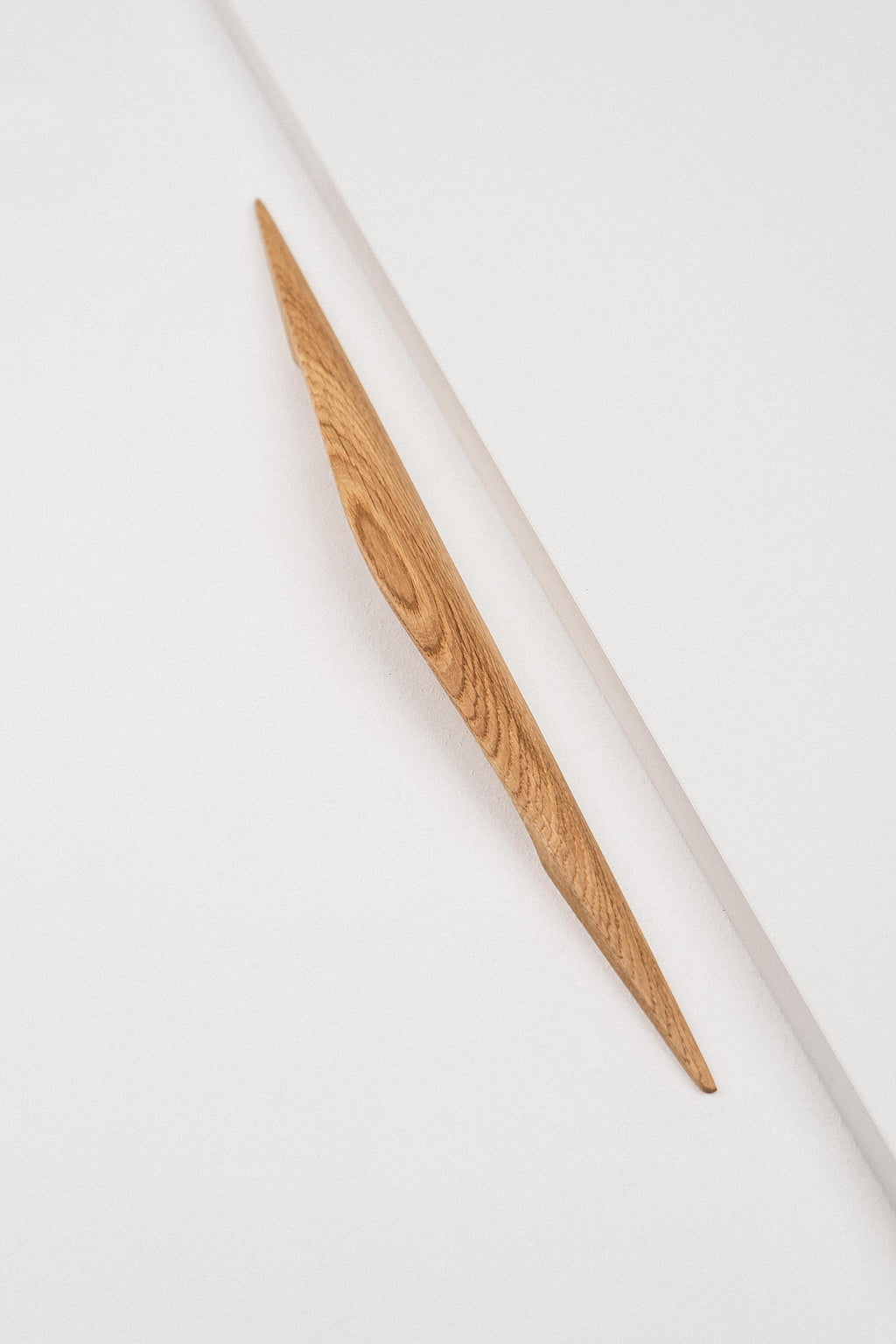 Shard Solid Oak Cabinet Handle, Wooden Handle for Kitchen Cabinets and Furniture, Natural Oak