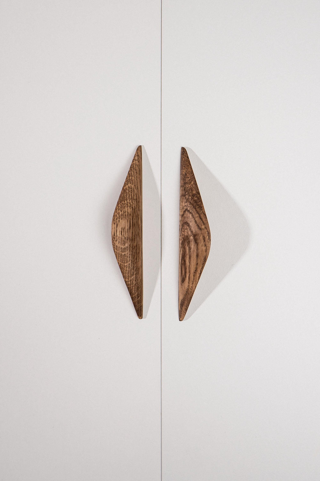 Shard Solid Oak Cabinet Handle, Wooden Kitchen & Cabinet Pull, Walnut Finish