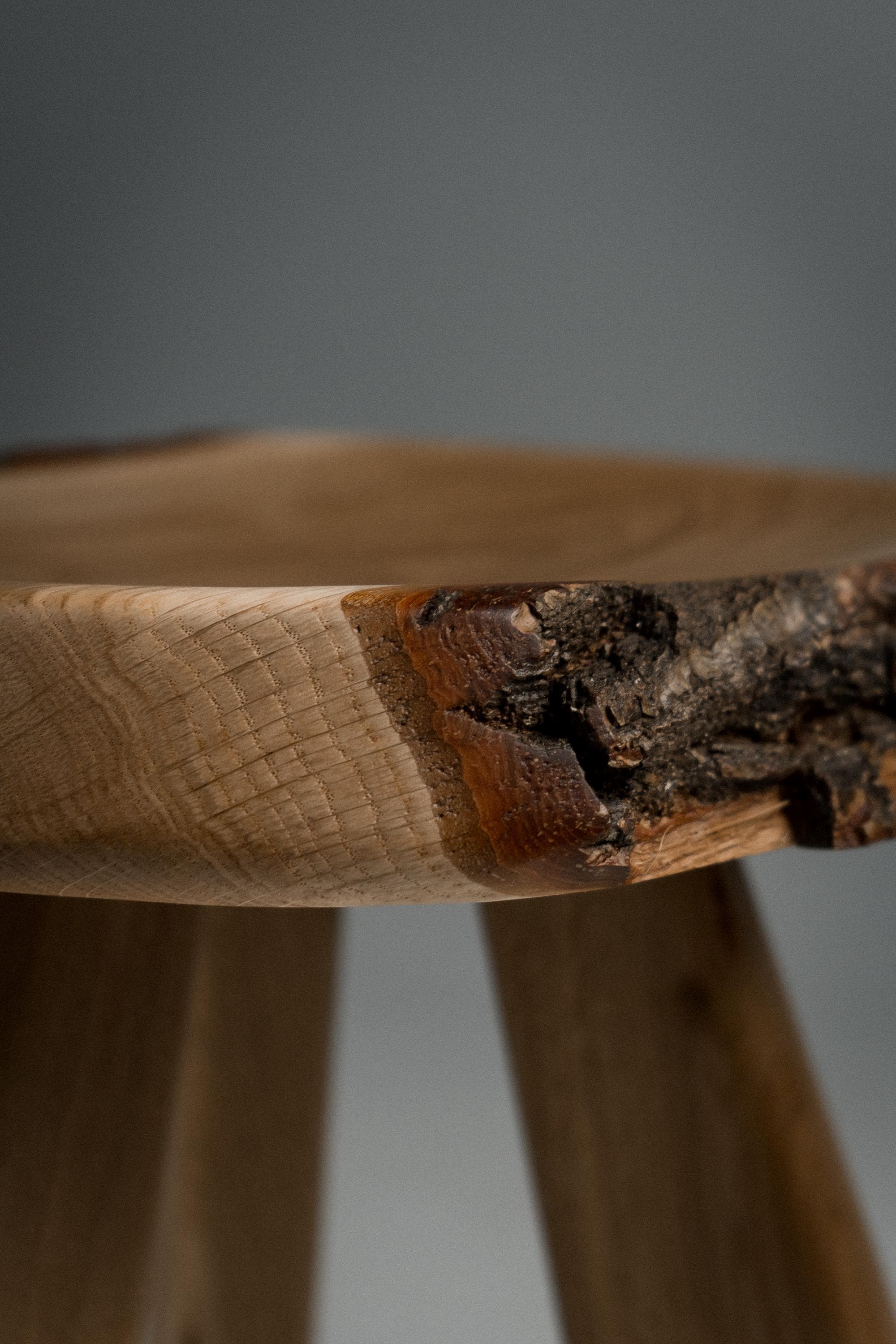 Live Edge Oak Stool, Rustic Round Wooden Side Table, Handcrafted Solid Wood Accent Stool with Natural Bark Edge