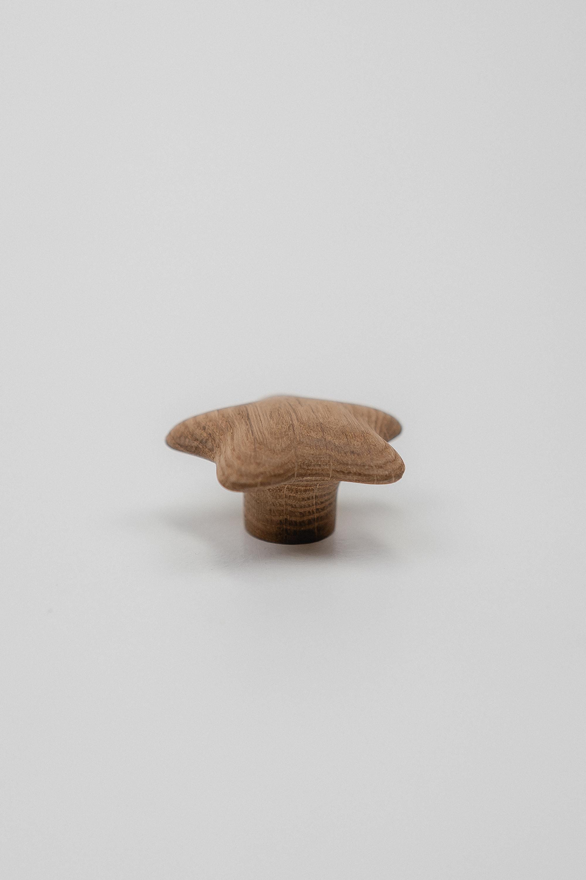 Star-Shaped Cabinet Knob, Solid Oak Drawer Knob, Wooden Knob for Kids' Furniture
