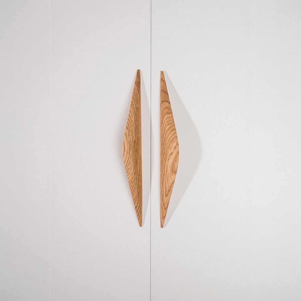 Shard Solid Oak Cabinet Handle, Wooden Handle for Kitchen Cabinets and Furniture, Natural Oak