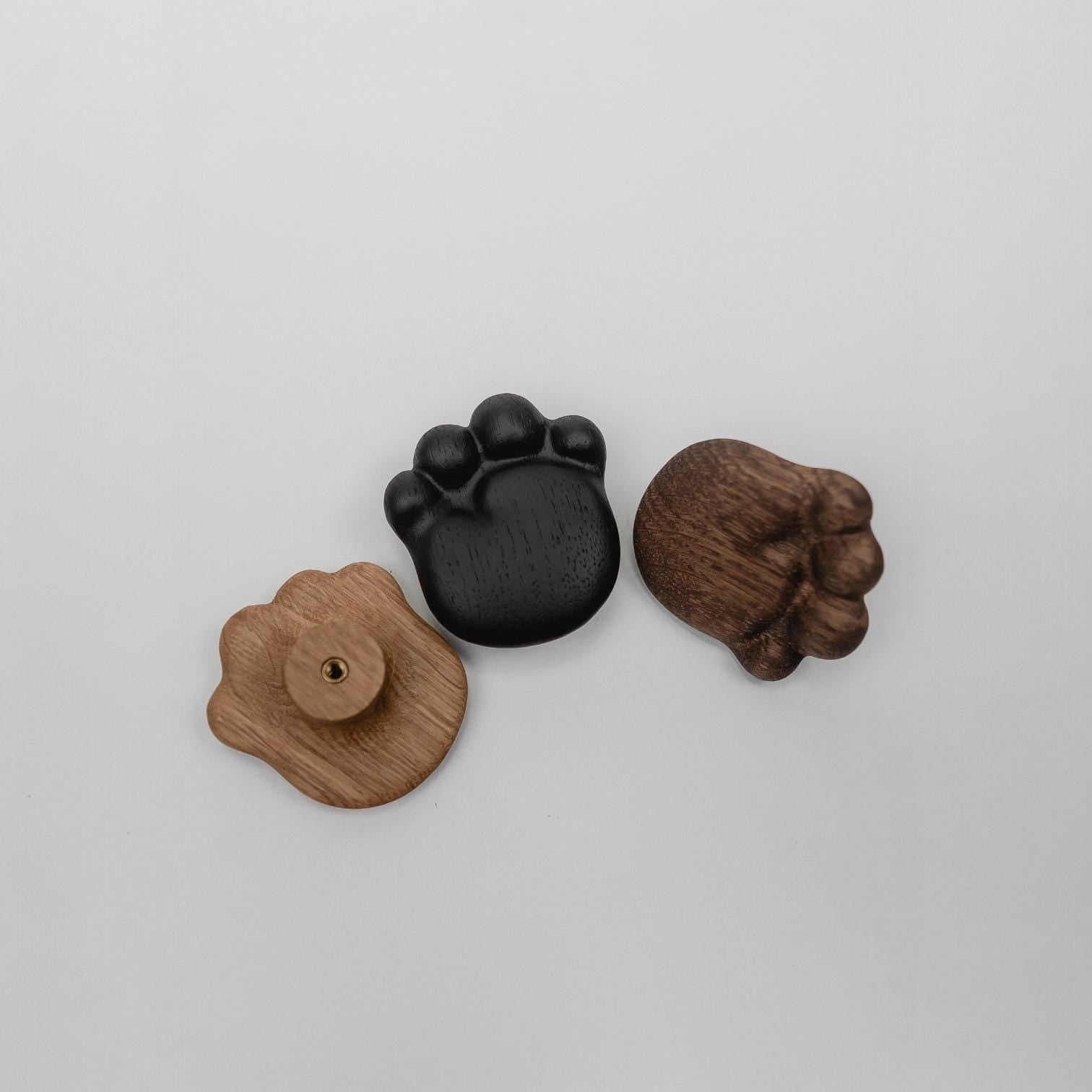 Wooden Oak Paw Handle, Children's Furniture Knob, Cabinet and Dresser Handle