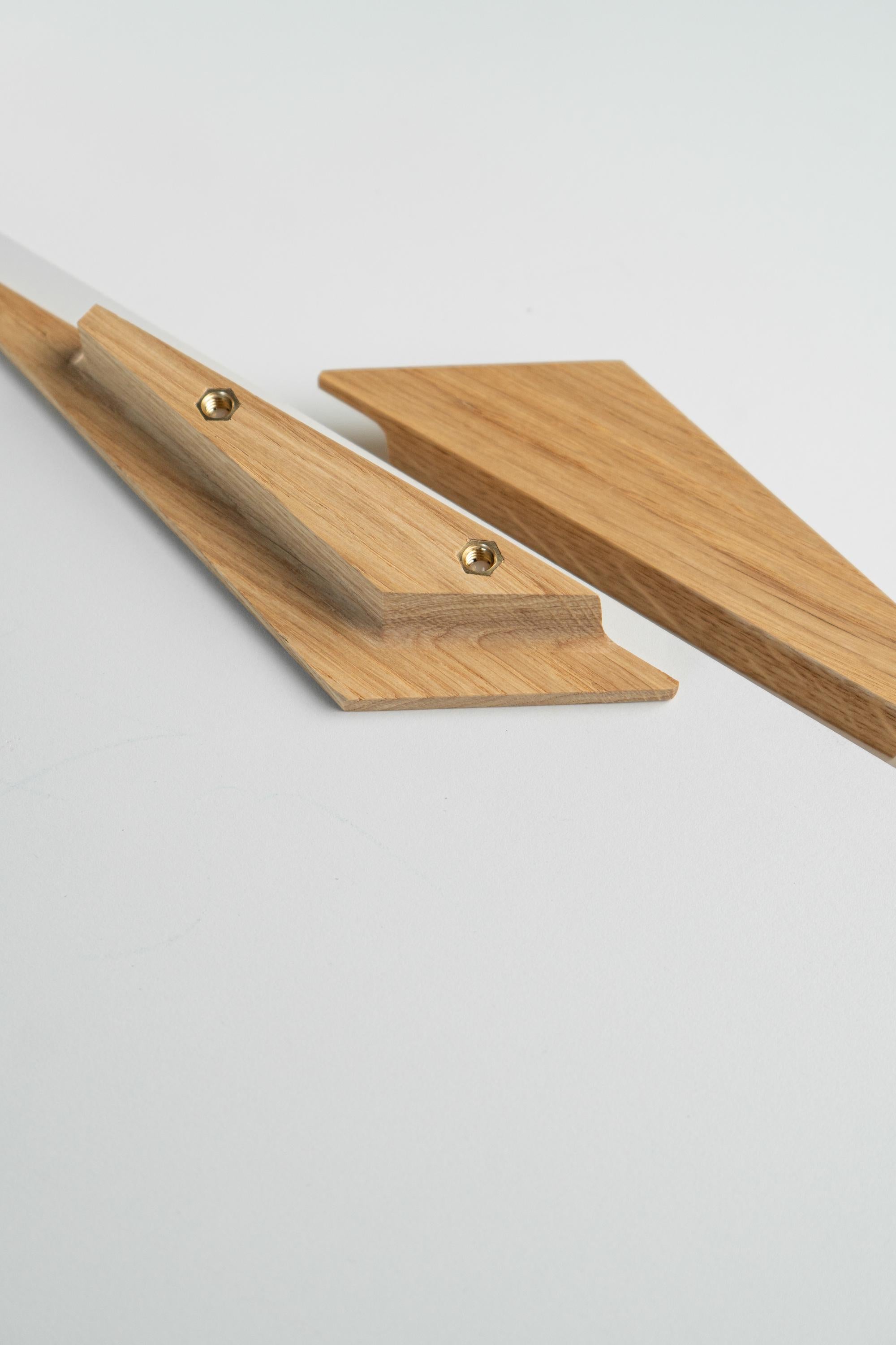 Solid Oak Triangle Cabinet Handles, Geometric Drawer Pulls, Minimalist Wooden Hardware for Kitchen Cabinets