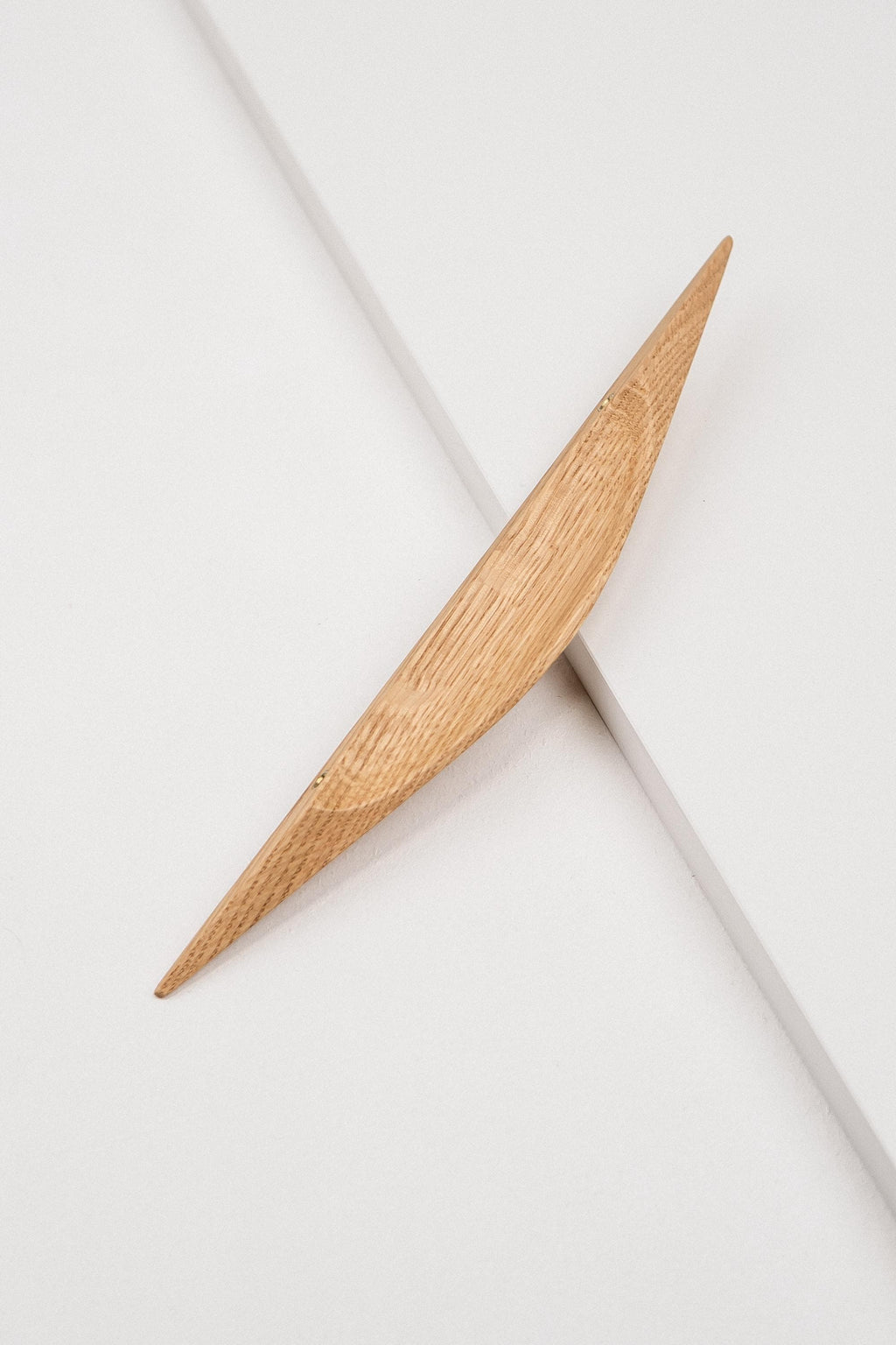 Shard Solid Oak Cabinet Handle, Wooden Handle for Kitchen Cabinets and Furniture, Natural Oak