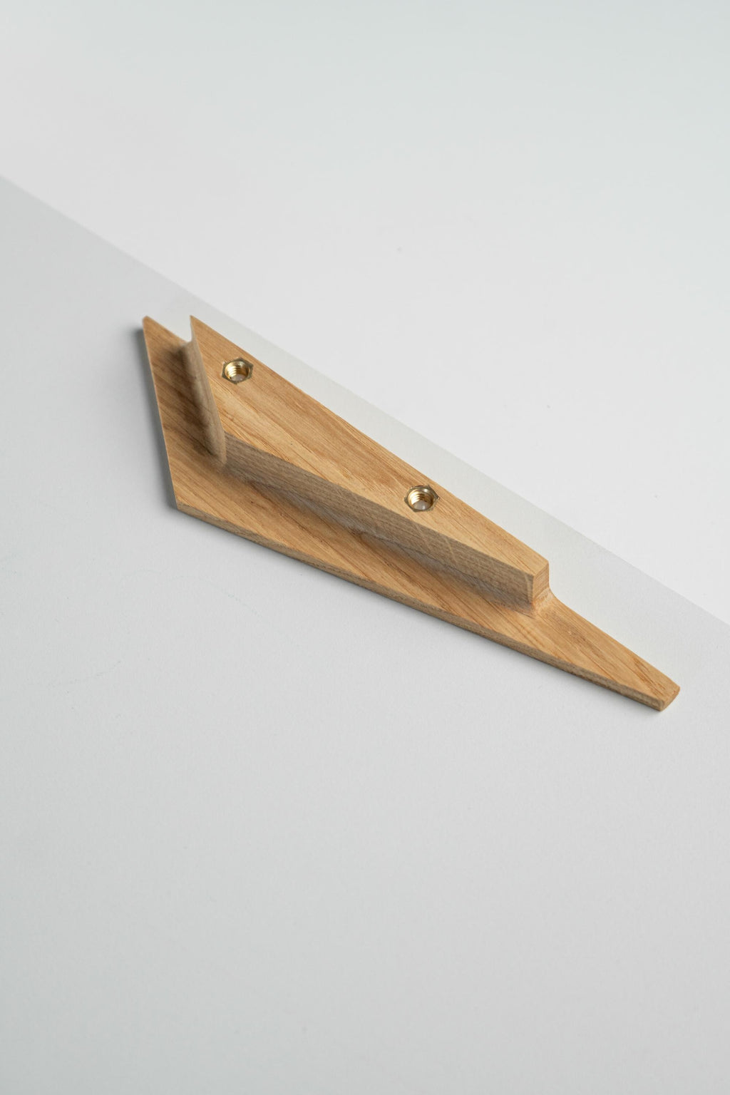 Solid Oak Triangle Cabinet Handles, Geometric Drawer Pulls, Minimalist Wooden Hardware for Kitchen Cabinets