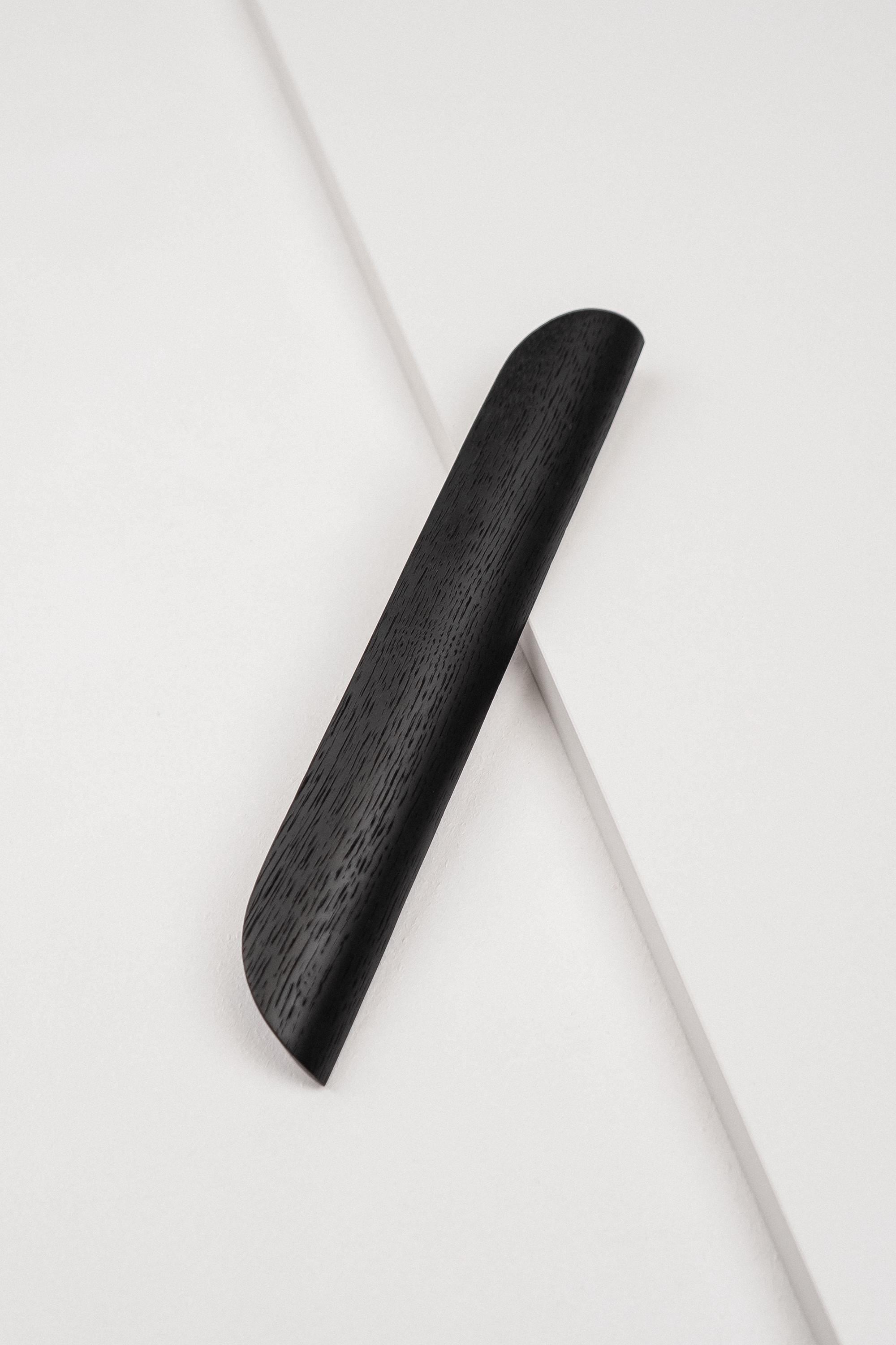 Tide Solid Oak Cabinet Handle, Rounded Wooden Handle for Kitchen Cabinets and Furniture