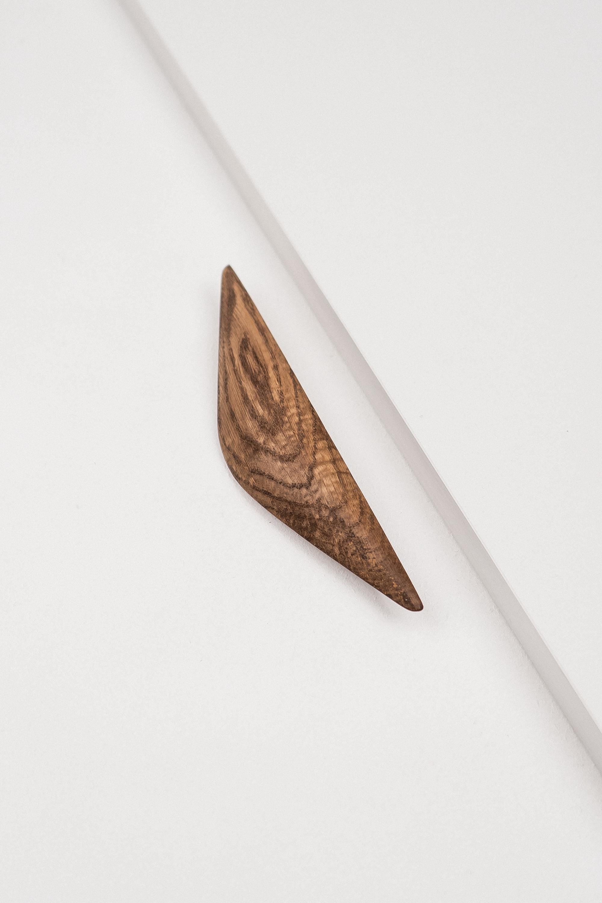 Shard Solid Oak Cabinet Handle, Wooden Kitchen & Cabinet Pull, Walnut Finish