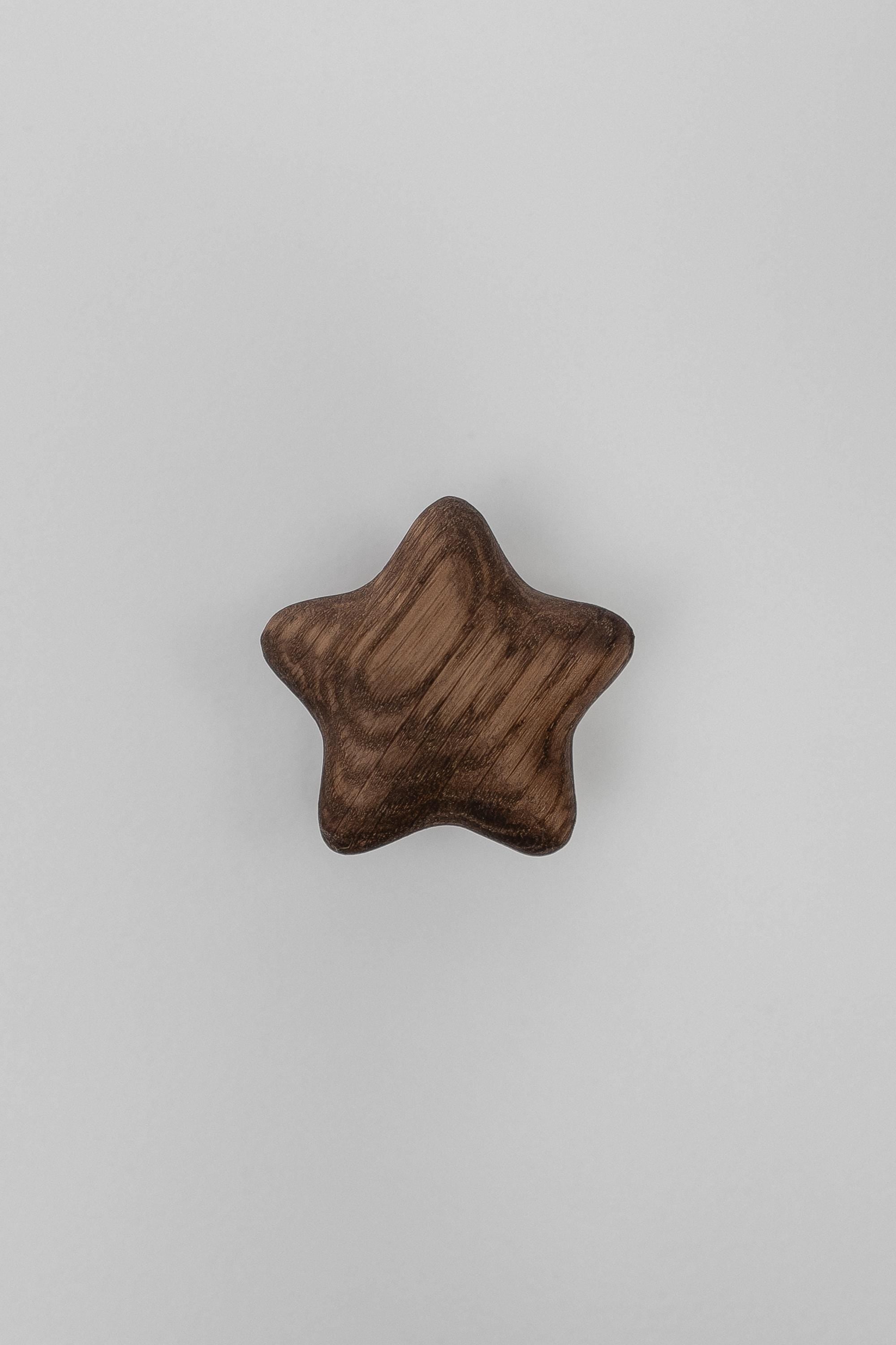 Star-Shaped Cabinet Knob, Solid Oak Drawer Knob, Wooden Knob for Kids' Furniture