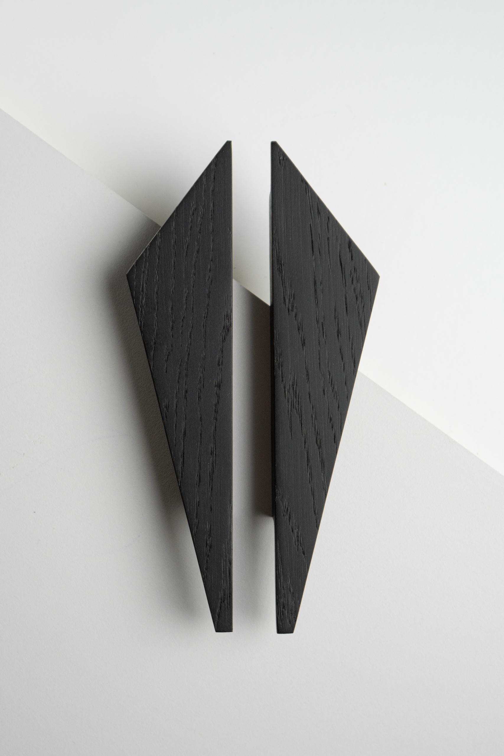 Solid Oak Triangle Cabinet Handles, Geometric Drawer Pulls, Minimalist Wooden Hardware for Kitchen Cabinets