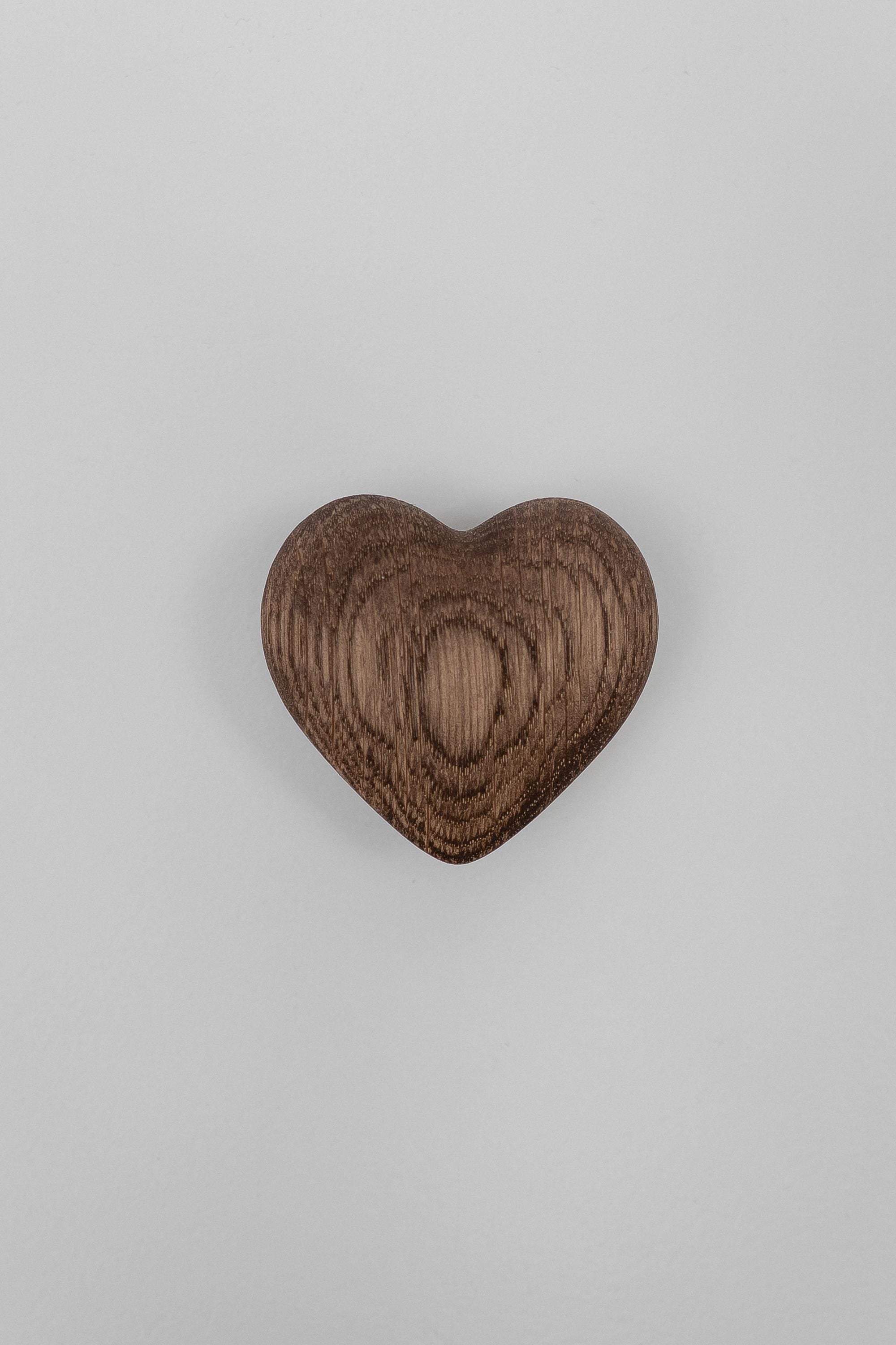 Solid Oak Heart-Shaped Drawer Knob, Handmade Wooden Cabinet Knob for Kids' Room Furniture