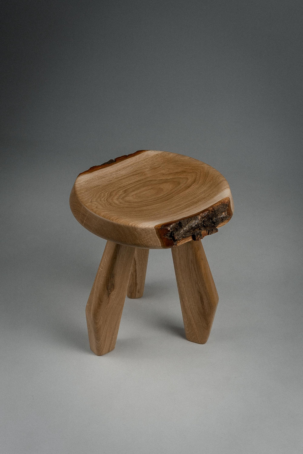 Live Edge Oak Stool, Rustic Round Wooden Side Table, Handcrafted Solid Wood Accent Stool with Natural Bark Edge