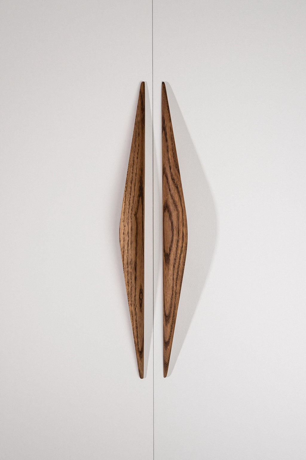 Shard Solid Oak Cabinet Handle, Wooden Kitchen & Cabinet Pull, Walnut Finish