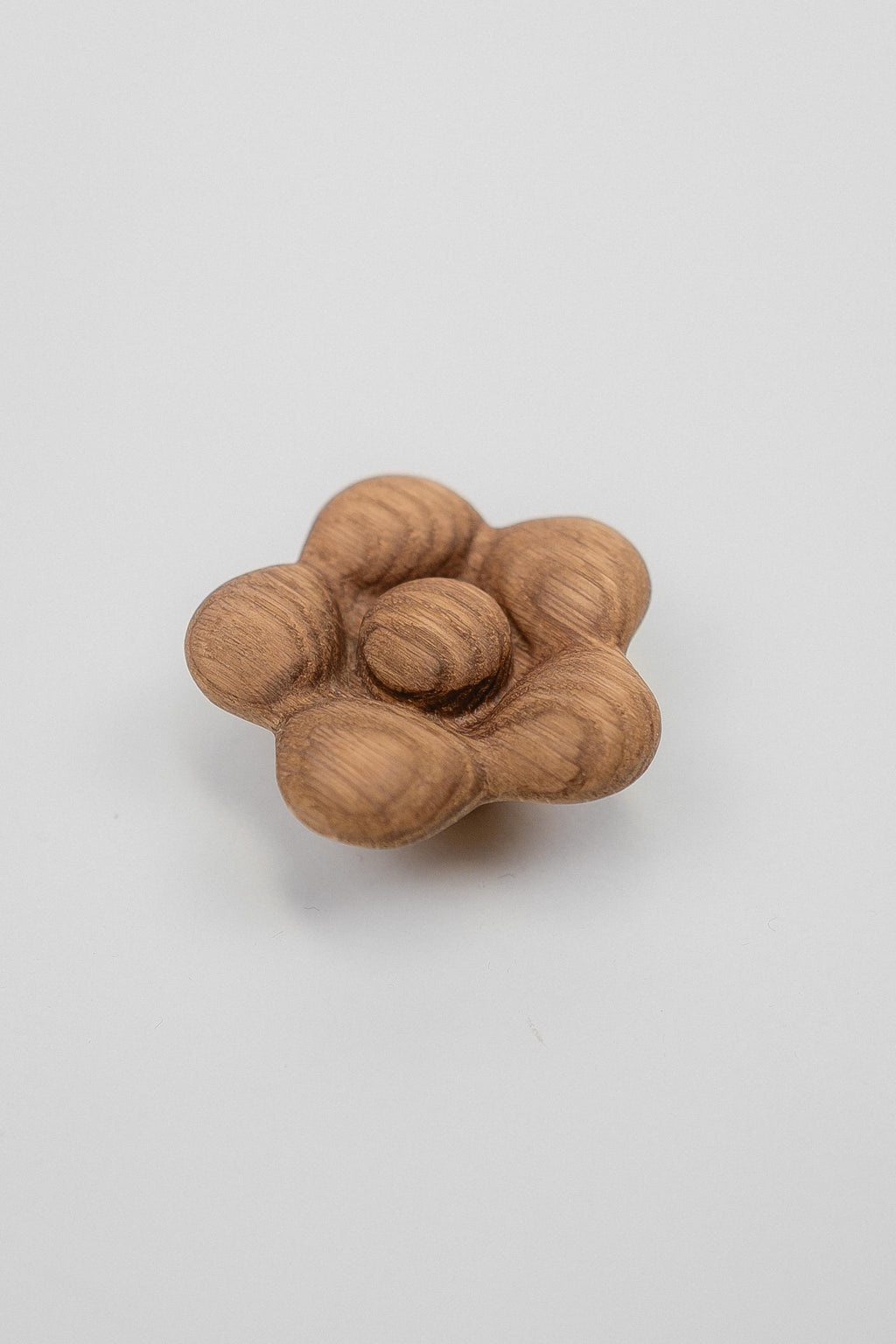 Solid Oak Flower Drawer Knob, Wooden Knob for Kids' Dresser, Decorative Nursery Cabinet Knob