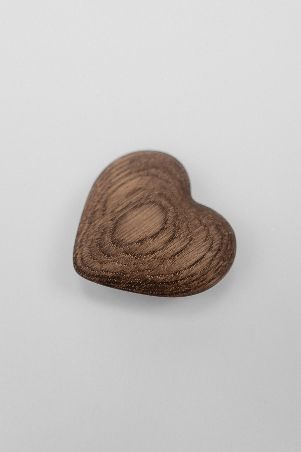 Solid Oak Heart-Shaped Drawer Knob, Handmade Wooden Cabinet Knob for Kids' Room Furniture