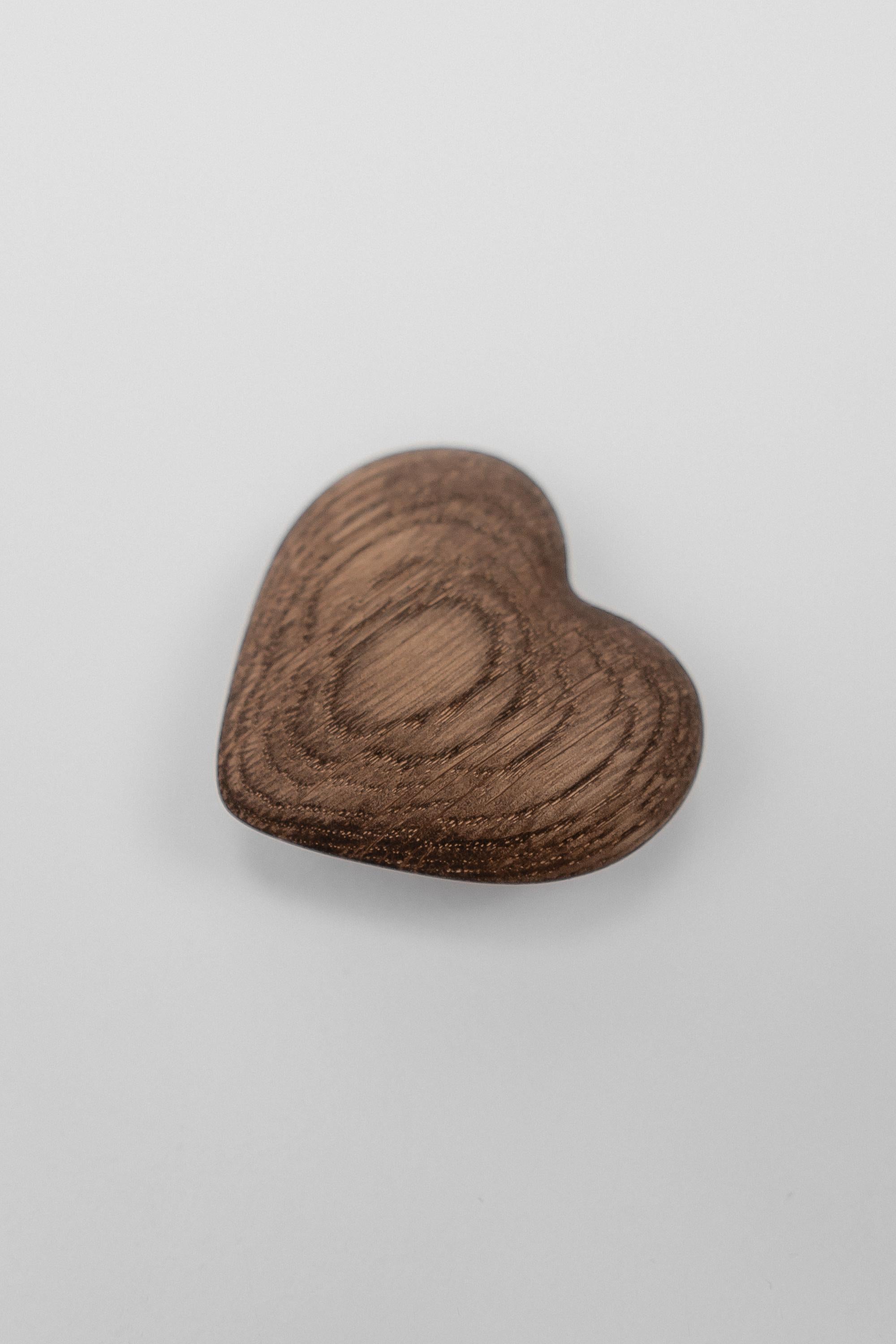 Solid Oak Heart-Shaped Drawer Knob, Handmade Wooden Cabinet Knob for Kids' Room Furniture