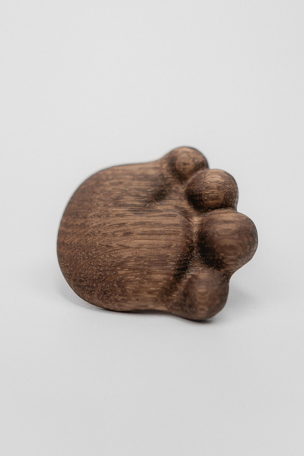 Wooden Oak Paw Handle, Children's Furniture Knob, Cabinet and Dresser Handle