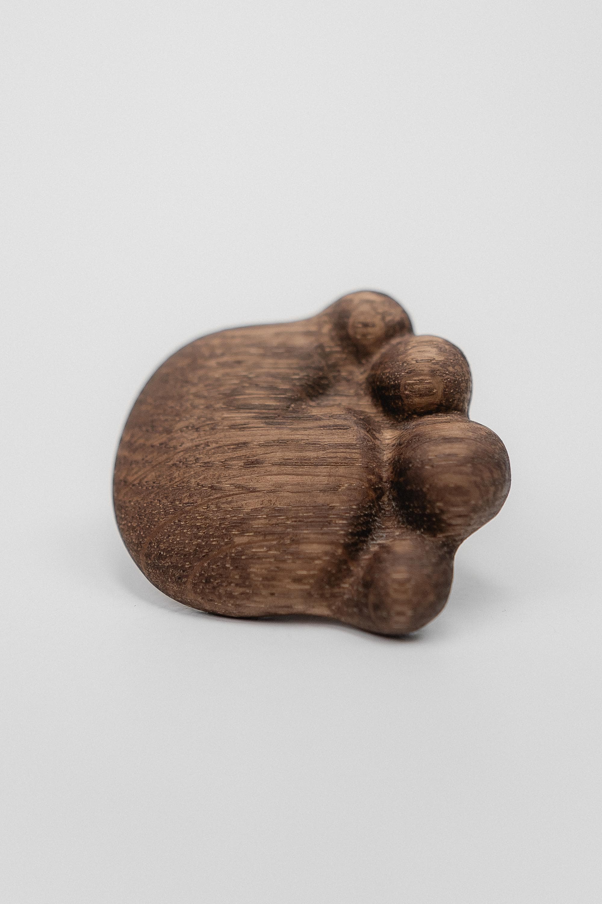 Wooden Oak Paw Handle, Children's Furniture Knob, Cabinet and Dresser Handle